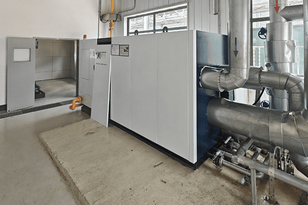 肇庆某汽车厂使用方快锅炉一台2.5吨常压燃气热水锅炉