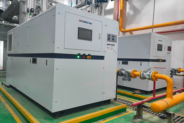 四川名人馆两台1400kw燃气真空热水锅炉